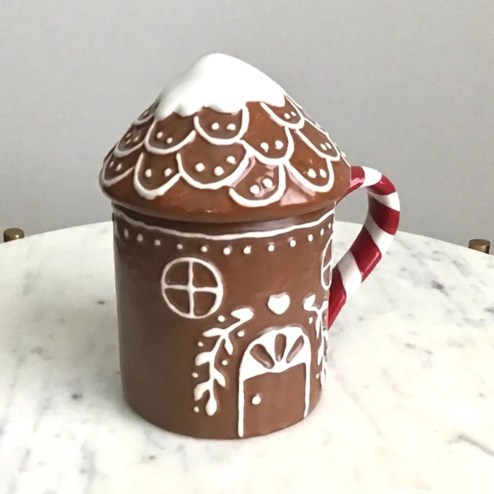 Pottery Barn Gingerbread House Mug Handpainted Stoneware New In Box